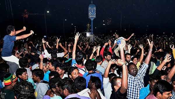 ರೆಸಾರ್ಟ್ ಗಳಲ್ಲಿ ಸಂಭ್ರಮ: