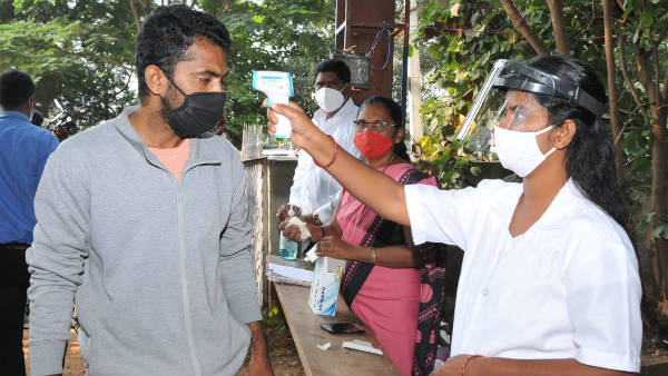 ಮತಗಟ್ಟೆಗೆ ಬರುವಾಗ ಮಾಸ್ಕ್‌