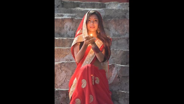 Unforgettable 2020: Saree Challenges That Helped Women Beat Lockdown 