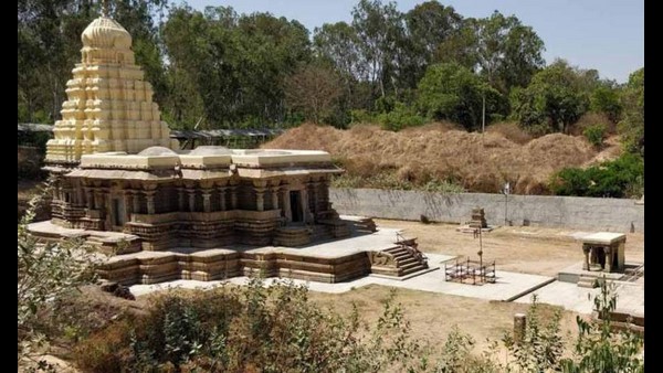 ಸ್ವಯಂ ವೈದ್ಯದಿಂದ ವೈದ್ಯೇಶ್ವರನಾದ ಶಿವ