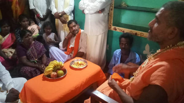 ಮಠವನ್ನು ಮುನ್ನಡೆಸುತ್ತಿದ್ದಾರೆ