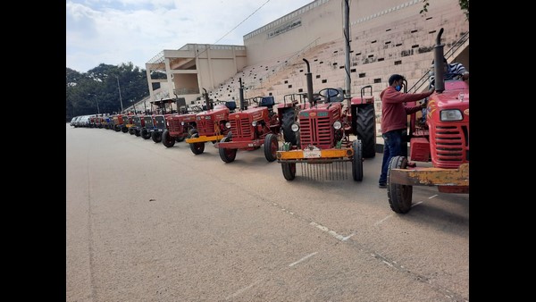 ಆರು ಮೊಬೈಲ್ ಕಳ್ಳ :