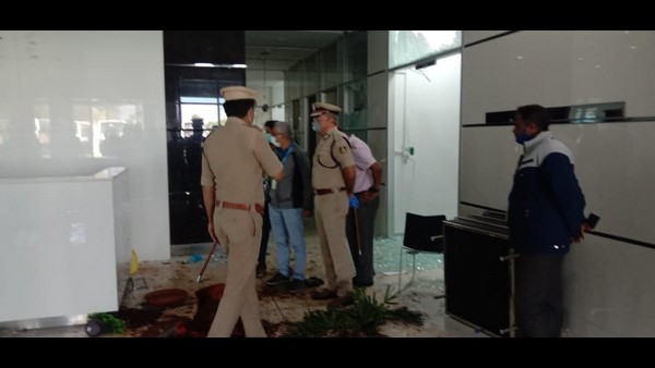 ಯಾವೆಲ್ಲಾ ಸೆಕ್ಷನ್ ಅಡಿಯಲ್ಲಿ ಎಫ್‌ಐಆರ್ ದಾಖಲಾಗಿದೆ?