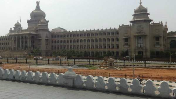 ವ್ಯಕ್ತಿ ಸ್ವಾತಂತ್ರ್ಯವನ್ನು ಸರ್ಕಾರ ಕಿತ್ತುಕೊಂಡಿದೆ