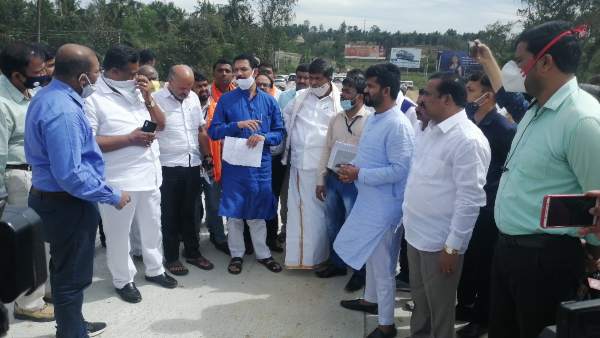 ಮರಗಳು, ಕಲ್ಲಿಗೆ ವ್ಯವಸ್ಥೆ