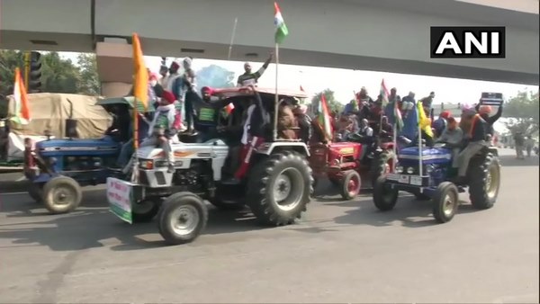 ದೆಹಲಿ ನಗರ ಪ್ರವೇಶಿಸಲು ಮುಂದಾದ ರೈತರು 