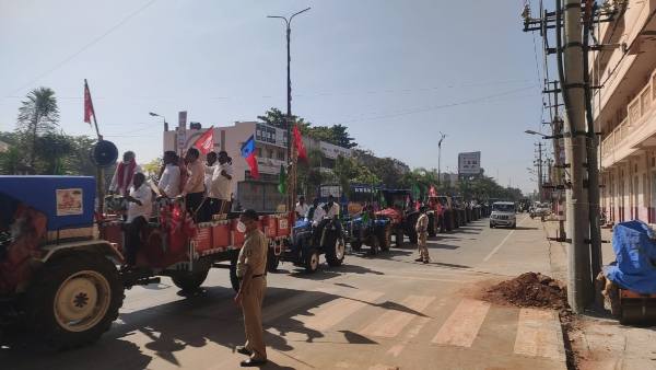 ಕೇಂದ್ರ ಸರ್ಕಾರದ ವಿರುದ್ಧ ಘೋಷಣೆ
