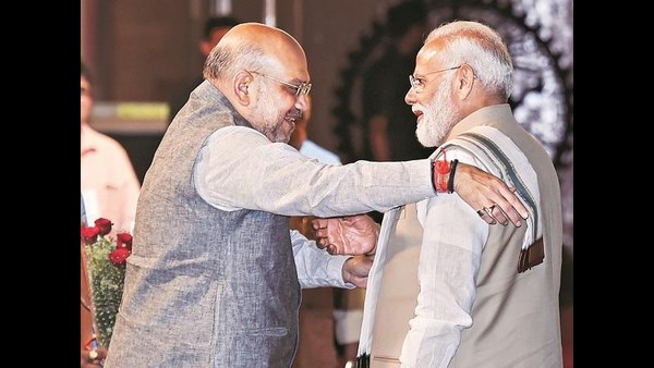 ಅಸಮರ್ಥ ಕೇಂದ್ರ ಗೃಹ ಸಚಿವ, ಅವಿವೇಕಿ ಪ್ರಧಾನಿ 