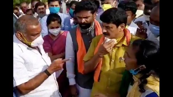 ದೂರು ನೀಡಲು ಬಂದ ಮಹಿಳೆಯೊಬ್ಬರಿಗೆ ಮಾಧುಸ್ವಾಮಿ ಆವಾಜ್ ದೂರು ನೀಡಲು ಬಂದ ಮಹಿಳೆಯೊಬ್ಬರಿಗೆ ಮಾಧುಸ್ವಾಮಿ ಆವಾಜ್