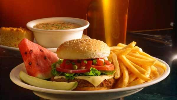 ಆಹಾರ ಪದಾರ್ಥಗಳ ಸೇವನೆ