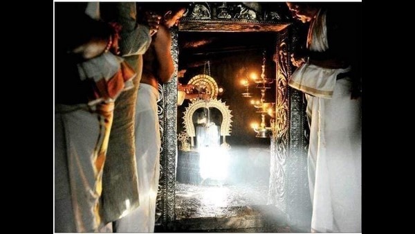 ಕೊರೊನಾ ಪೀಡೆಯಿಂದ ಜಗತ್ತು ತತ್ತರಿಸಿತು ಕೊರೊನಾ ಪೀಡೆಯಿಂದ ಜಗತ್ತು ತತ್ತರಿಸಿತು