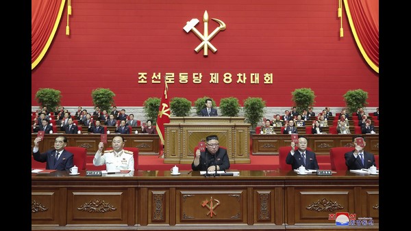 ಸೈನಿಕರ ಬಳಿಯೂ ವಸೂಲಿ..! ಸೈನಿಕರ ಬಳಿಯೂ ವಸೂಲಿ..!