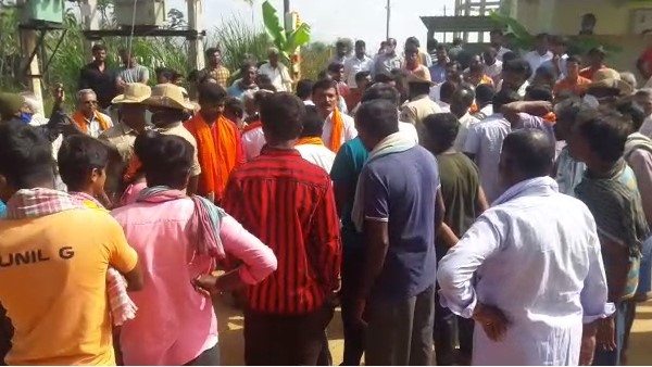 Kolar MPs Name Missing In Invitation Card: An Argument Between Activists And Organizers 