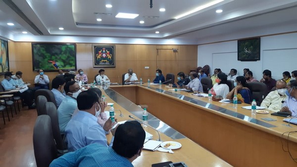 ಶಾಸಕರ ಒತ್ತಾಯ