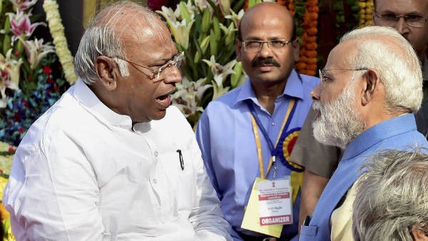 ಬಿಜೆಪಿ ಎದುರು ಬಂಡೆಯಂತೆ ನಿಂತಿದ್ದು ಮಲ್ಲಿಕಾರ್ಜುನ್ ಖರ್ಗೆ 