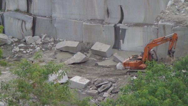 ಸ್ಪೋಟಕಗಳ ಅಕ್ರಮ ಸಾಗಣೆ