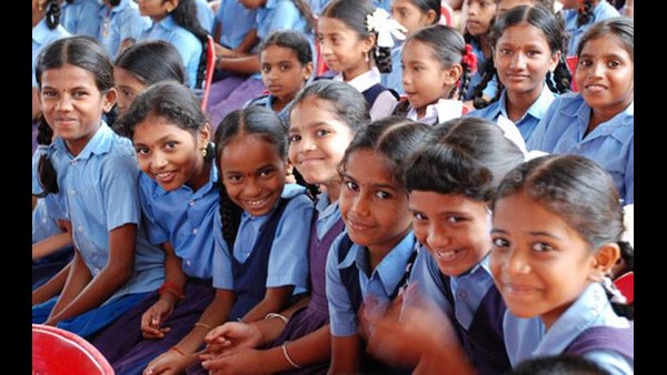 ಮಕ್ಕಳು ಹೇಳಿದ ಕತೆಗಳೂ ಪ್ರಸಾರ