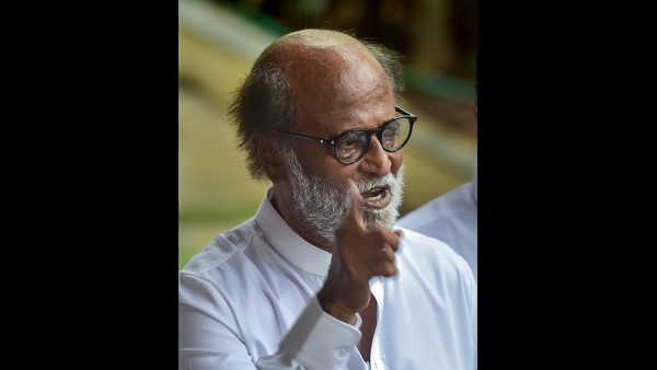 ರಾಜಕೀಯದಿಂದ ದೂರ ಸರಿದ ರಜನಿಕಾಂತ್ 