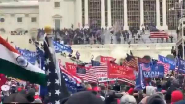 ತ್ರಿವರ್ಣ ಧ್ವಜ ಬಳಕೆ ಏಕೆ ಎಂಬ ಪ್ರಶ್ನೆ 