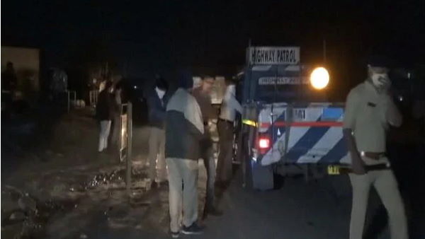 Gujarat: 15 Labourers Killed, other Injured After Truck Runs Over Them Near Surat Gujarat: 15 Labourers Killed, other Injured After Truck Runs Over Them Near Surat