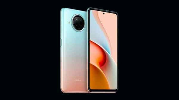 6.67 ಇಂಚಿನ ಡಿಸ್‌ಪ್ಲೇ ಹೊಂದಿದೆ