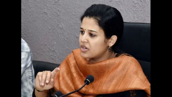 ಮುಂದಿನ ವಿಚಾರಣೆ ವೇಳೆ ಖುದ್ದು ಹಾಜರಿರಬೇಕು