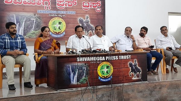 Shivamogga: 10 Crore People Commit Suicide If Narendra Modi Continues To Be PM: Kimmane Ratnakar