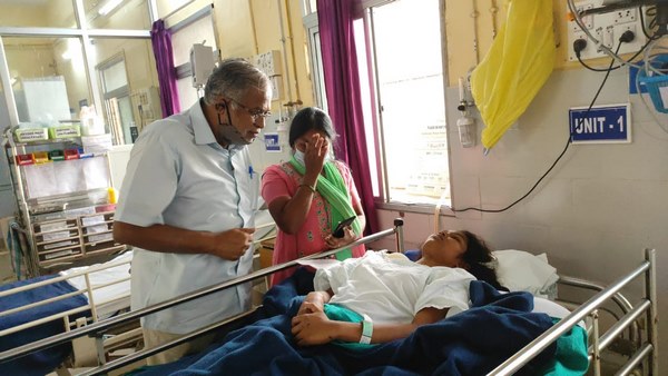 ಆಸ್ಪತ್ರೆಗೆ ಬಂದ ಅಧಿಕಾರಿಗಳು