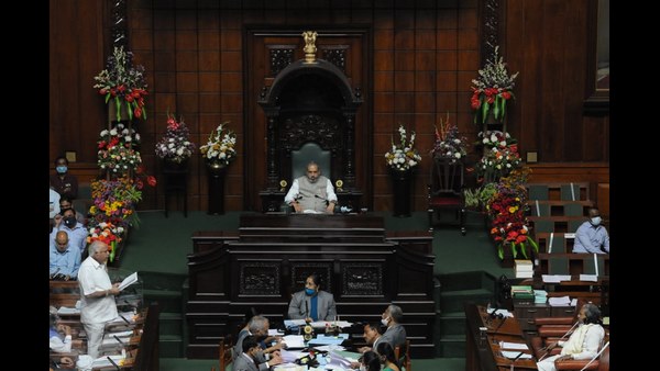 ಒಂದೇ ಒಂದು ಮನೆ ಕೊಟ್ಟಿದ್ದಾನಾ?