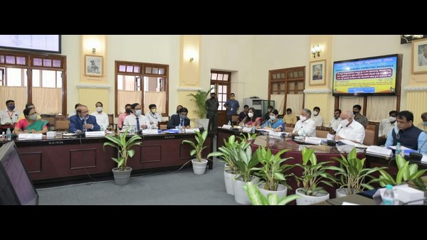 review meeting of Housing Department held in Vidhanasoudha in wake of state budget review meeting of Housing Department held in Vidhanasoudha in wake of state budget