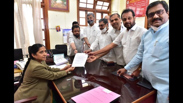 ರಾಜೀನಾಮೆ ಸಲ್ಲಿಸಿದ್ದ ಪ್ರತಾಪಚಂದ್ರ ಶೆಟ್ಟಿ ರಾಜೀನಾಮೆ ಸಲ್ಲಿಸಿದ್ದ ಪ್ರತಾಪಚಂದ್ರ ಶೆಟ್ಟಿ