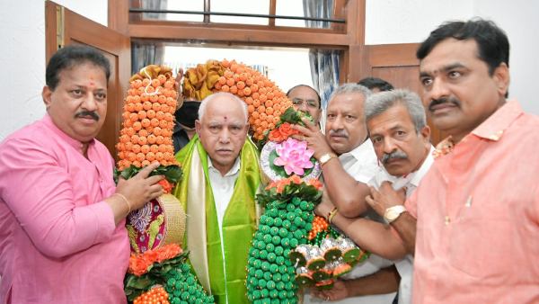 ರಾಧಾಕೃಷ್ಣ ದೇವಸ್ಥಾನಕ್ಕೆ ಭೇಟಿ ರಾಧಾಕೃಷ್ಣ ದೇವಸ್ಥಾನಕ್ಕೆ ಭೇಟಿ