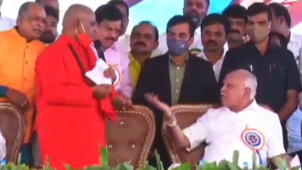 Valmiki Jatre: A skirmish Between Prasananandapuri Swamiji And CM Yediyurappa Valmiki Jatre: A skirmish Between Prasananandapuri Swamiji And CM Yediyurappa