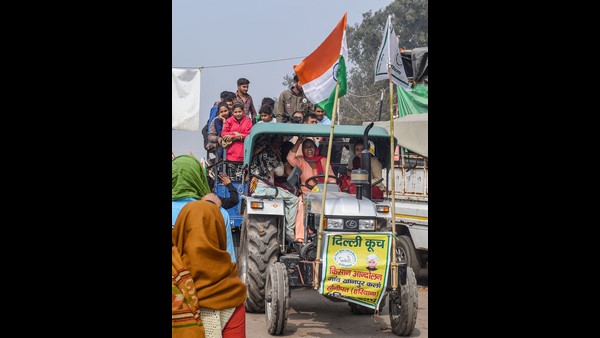 ದೆಹಲಿಗೆ 40 ಲಕ್ಷ ಟ್ರ್ಯಾಕ್ಟರ್ ಗಳಲ್ಲಿ ಜಾಥಾ ದೆಹಲಿಗೆ 40 ಲಕ್ಷ ಟ್ರ್ಯಾಕ್ಟರ್ ಗಳಲ್ಲಿ ಜಾಥಾ