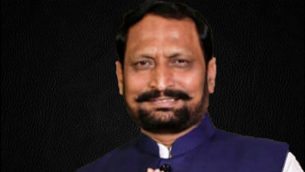 Former DCM Laxman Savadi decided to resign from BJP after party denied ticket