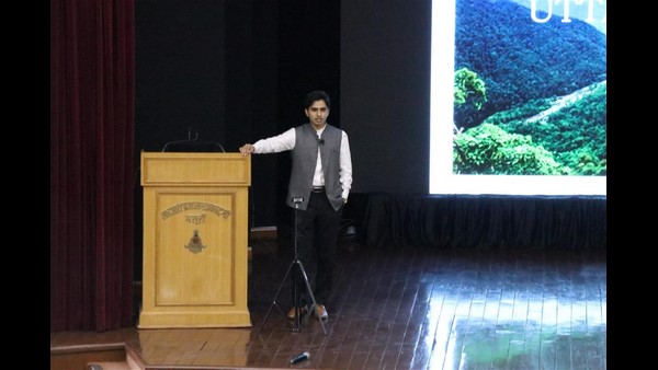 ಅಧಿಕಾರಿಗಳೊಂದಿಗೆ ಪಿಪಿಟಿ ಮೂಲಕ ಸಮಾಲೋಚನೆ