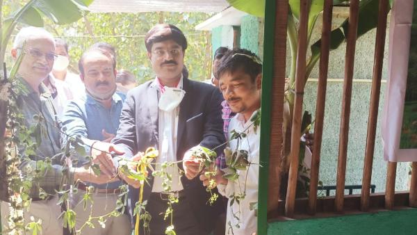 ರೈತನ ಕಾರ್ಯ ಶ್ಲಾಘಿಸಿದ ಡಿಸಿ