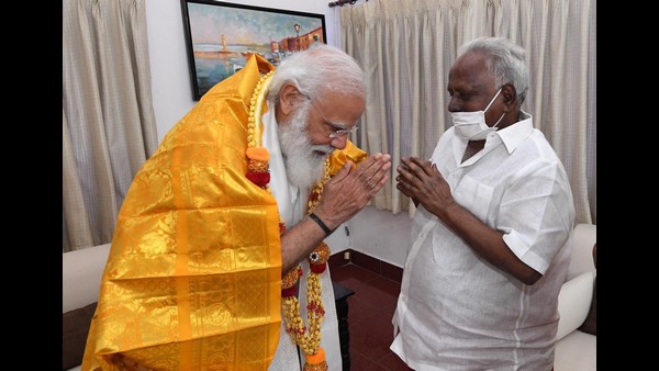 ಆದಿಪರಾಶಕ್ತಿ ಚಾರಿಟೇಬಲ್ ಟ್ರಸ್ಟ್ ಅಧ್ಯಕ್ಷ ಬಂಗಾರು ಅಡಿಗಳ್ 