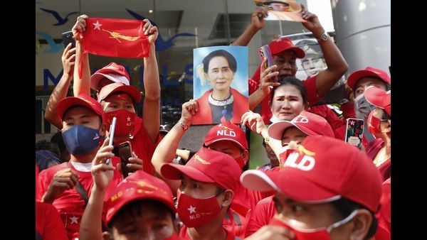 ಮಿಲಿಟರಿ ಆಡಳಿತ ಶುರು..!