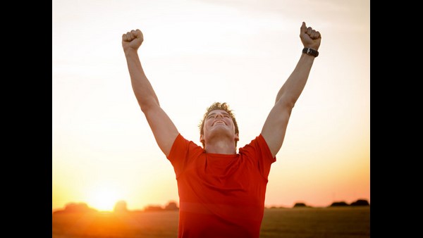 ಘನತೆ ಗೌರವದಿಂದ ನಡೆದುಕೊಳ್ಳಬೇಕು