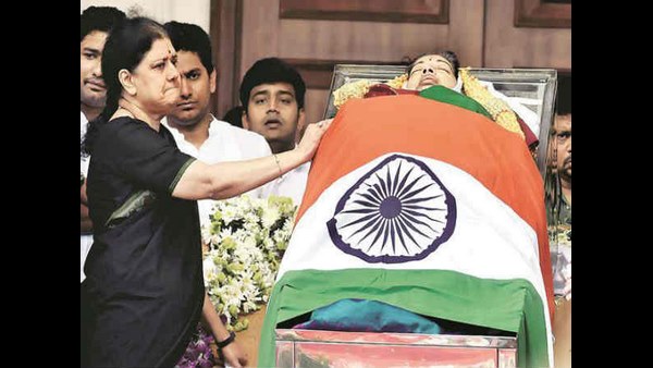 ಜಯಲಲಿತಾ ಸಾವು ಘೋಷಣೆಯಾಗುವ ಮುಂಚೆ 