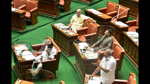 ಡಕೋಟ ಎಕ್ಸ್‌ಪ್ರೆಸ್ ಬಿಜೆಪಿ ಸರ್ಕಾರ 