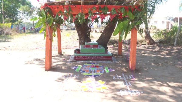 ಮೂರ್ತಿ ನಿರ್ಮಿಸಿ ವಿಶೇಷ ಪೂಜೆ