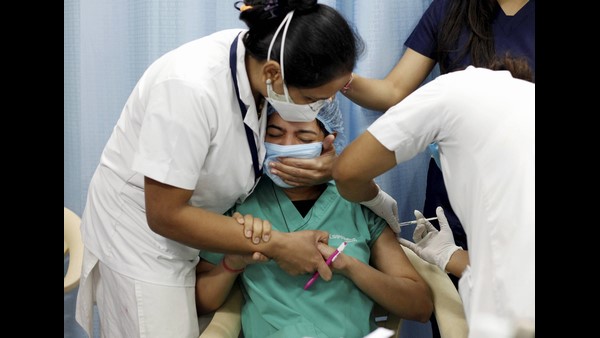 ದೇಶದ 4.49 ಲಕ್ಷ ಕೊರೊನಾ ವಾರಿಯರ್ಸ್ ಗೆ ಲಸಿಕೆ 