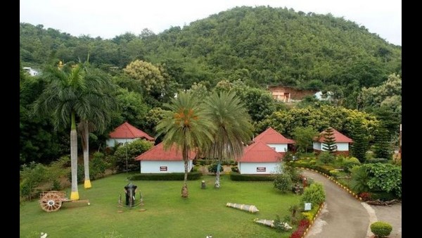 ಕುಶಾಲನಗರದ ಕೂಡ್ಲೂರಲ್ಲಿರುವ ವಿಹಾರಧಾಮ