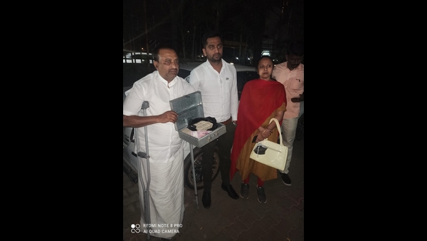 20 lakh bribe received: BBMP corrupt babu caught by ACB 