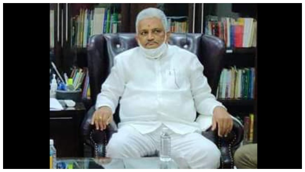 ಸದನದಲ್ಲಿ ಅಂಗಿ ಬಿಚ್ಚಿದ ಕಾಂಗ್ರೆಸ್ ಶಾಸಕ