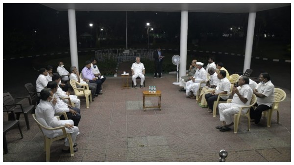 ರಮೇಶ್ ಜಾರಕಿಹೊಳಿ ಪರ ಶಾಸಕರ ಬ್ಯಾಟಿಂಗ್