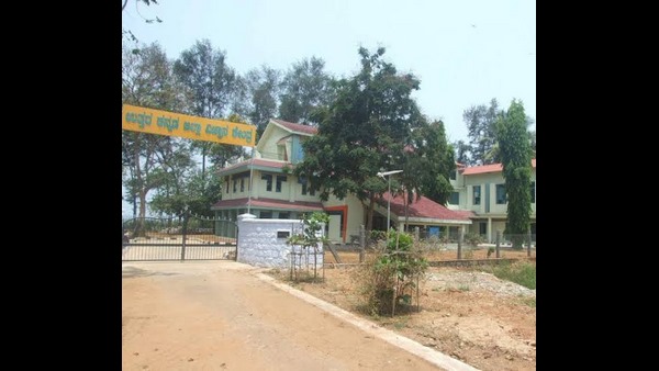 ವಿವಾದಾತ್ಮಕ ಯೋಜನೆಗೆ 100 ಕೋಟಿ ವಿವಾದಾತ್ಮಕ ಯೋಜನೆಗೆ 100 ಕೋಟಿ