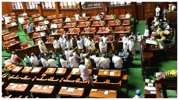 ಶಾಸಕರ ಮೇಲೆ ಸುಳ್ಳು ಪ್ರಕರಣ ಶಾಸಕರ ಮೇಲೆ ಸುಳ್ಳು ಪ್ರಕರಣ